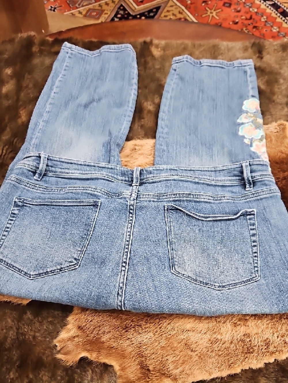J•Jill Women’s Light Blue Embroidered Jeans. Size 16. Inseam 23". Rise 10" - Picture 3 of 4